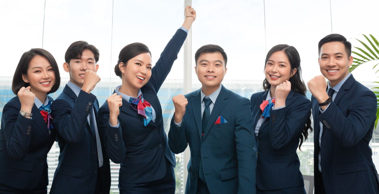Đồng phục nhân viên ngân hàng Techcombank