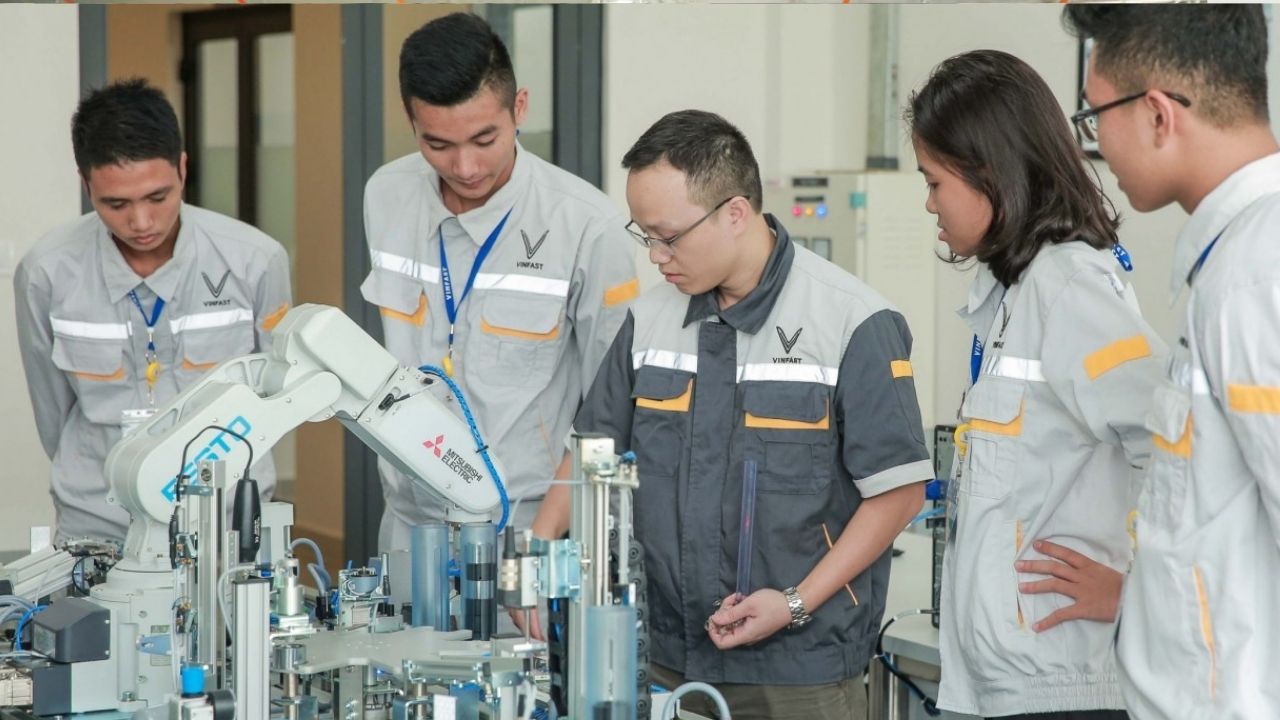 đồng phục vinfast