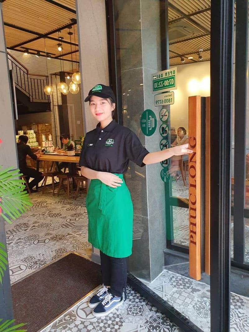 Giải Mã Đồng Phục Phúc Long Thiết Kế Và Chất Liệu 1 Áo polo đồng phục Phúc Long
