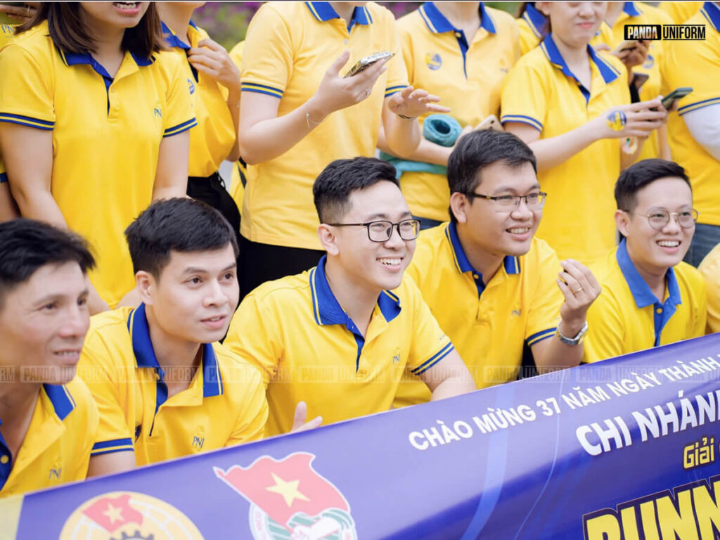 Mẫu đồng phục PNJ cho nam và nữ
