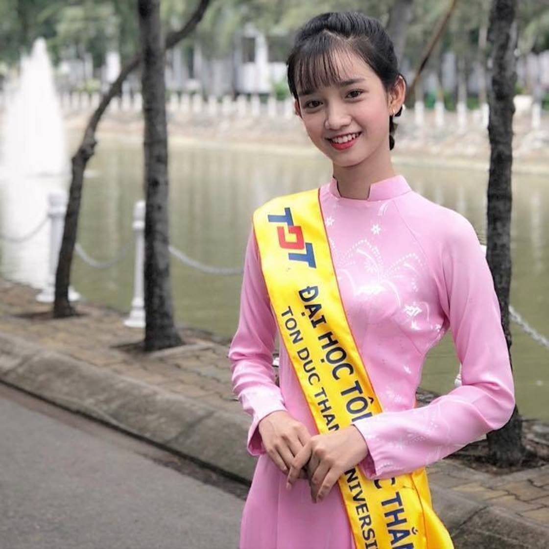 Đồng phục Tôn Đức Thắng