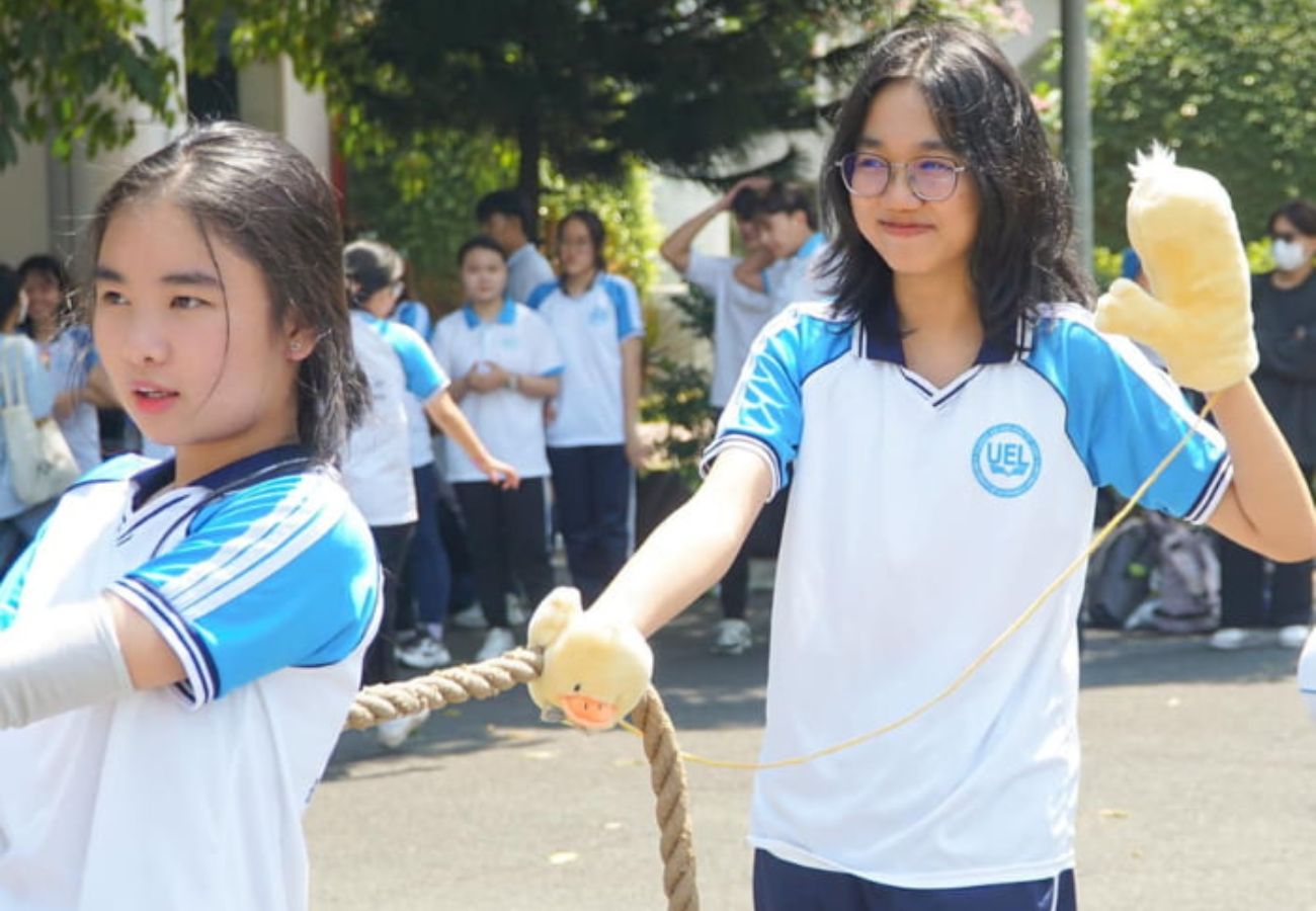 Mẫu áo thun đồng phục UEL