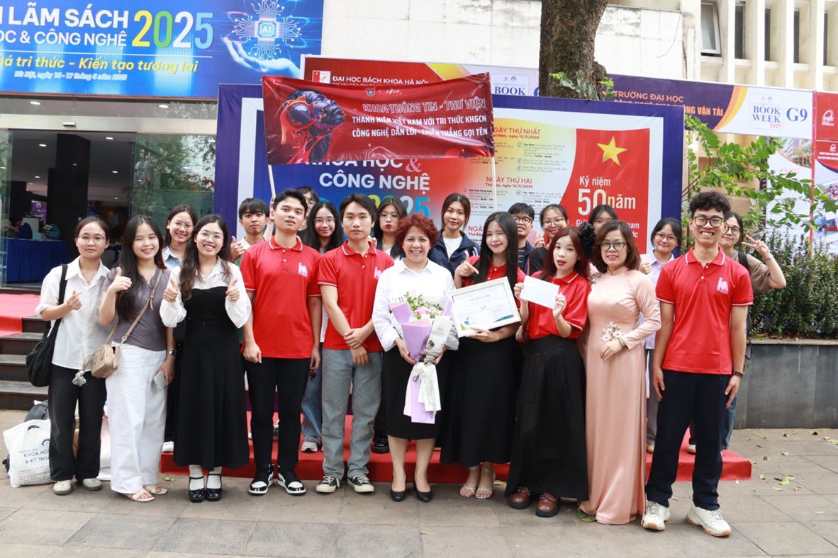 Phối đồ với đồng phục USSH