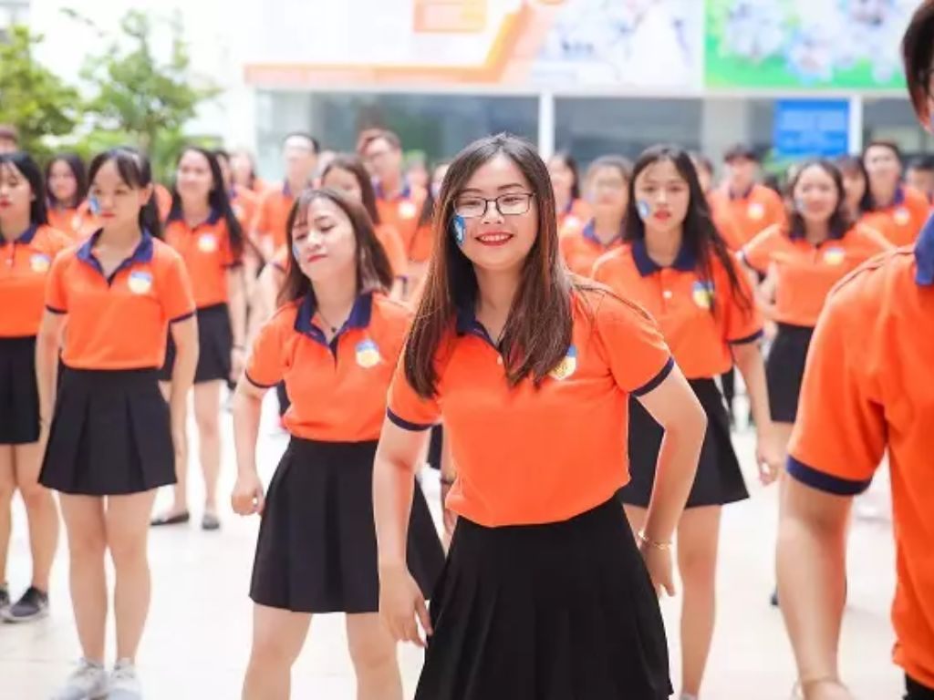 Đồng Phục HUTECH Bảng Giá, Nơi Mua Và Quy Định Cần Biết 3 quy định mặc đồng phục HUTECH