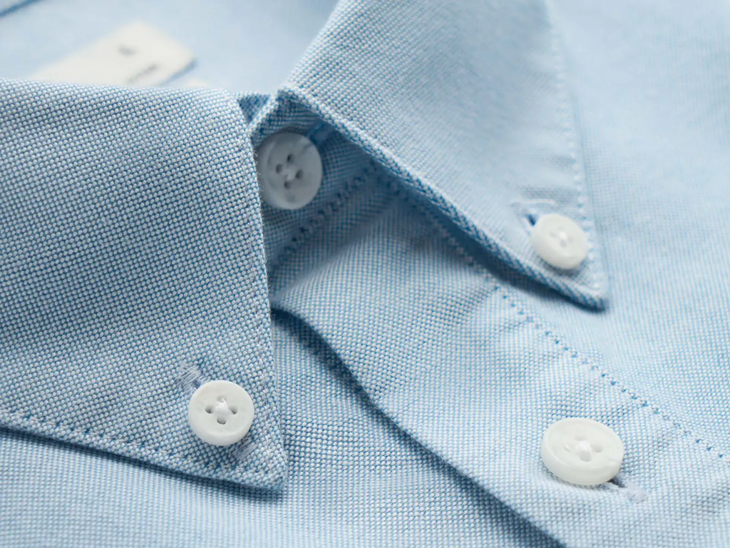 Áo sơ mi cổ đức thanh lịch