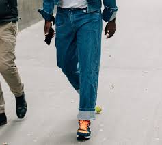 Cách gấp áo len đi du lịch