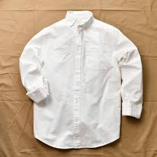 Sơ Mi Oxford Bí Kíp Phối Đồ Thanh Lịch Cho Quý Cô 1 Đặc điểm nhận diện sơ mi oxford