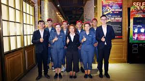 Giải Mã Đồng Phục CGV Và Kinh Nghiệm May Chuẩn 2 Mẫu áo đồng phục CGV mới nhất