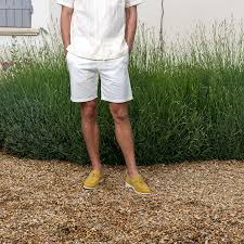 Cách phối đồ với quần short và giày boat shoes
