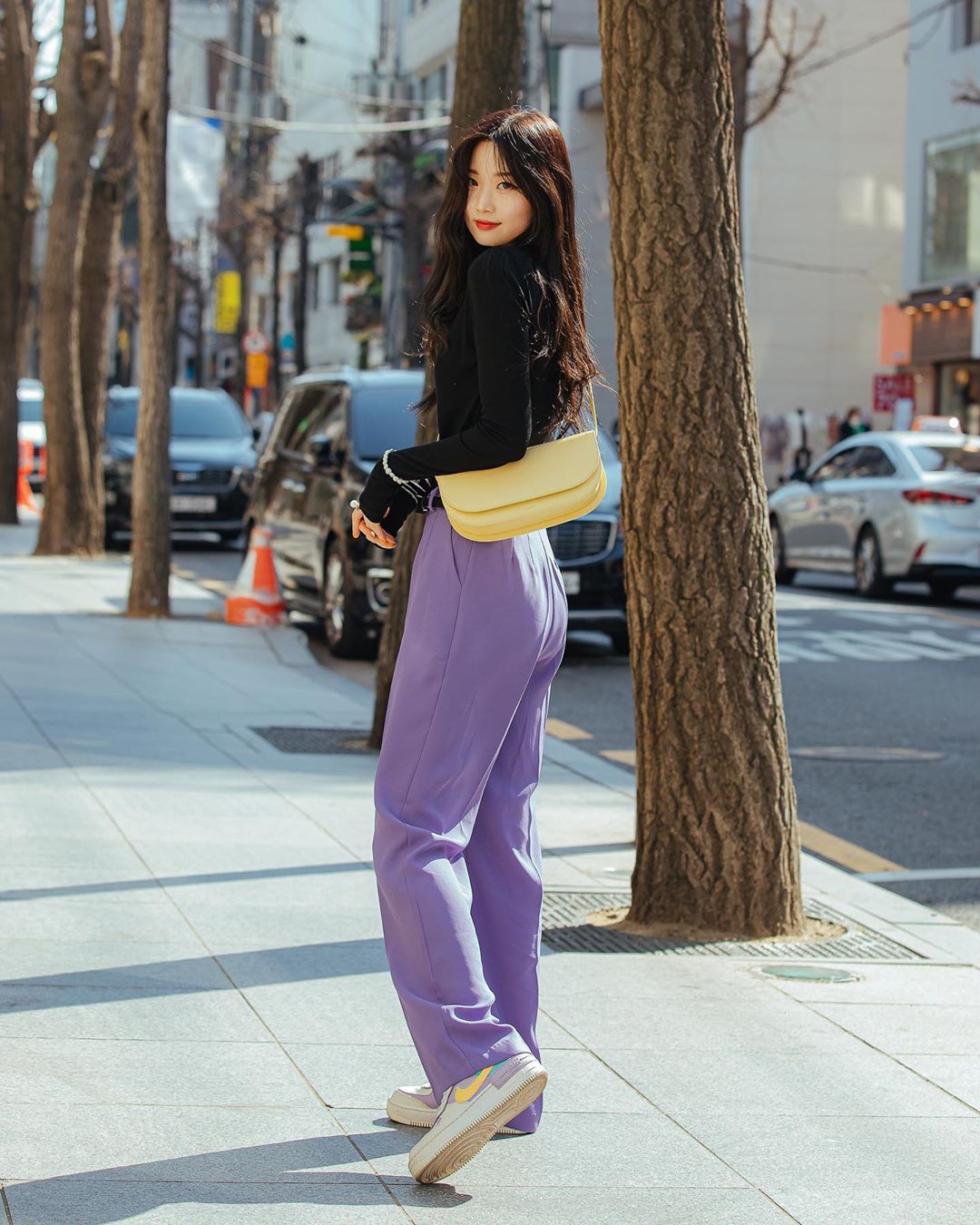 Phối đồ tím pastel phong cách năng động