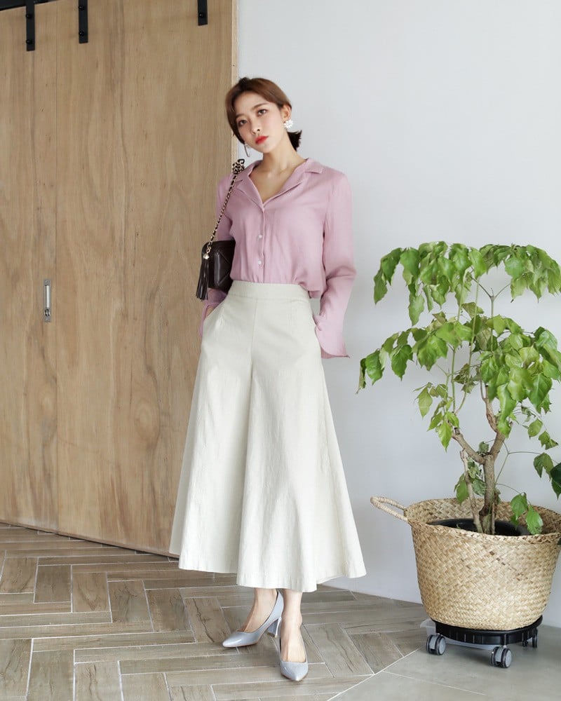 Phối đồ với quần giả váy dài dạo phố