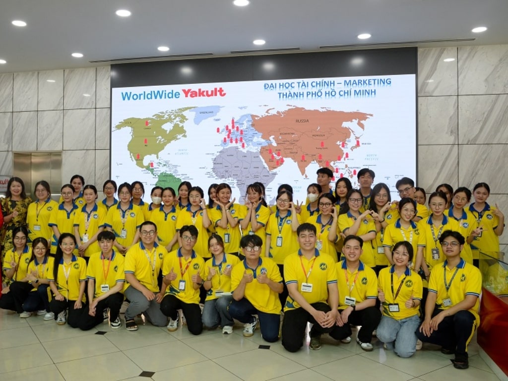 Lễ phục tốt nghiệp UFM