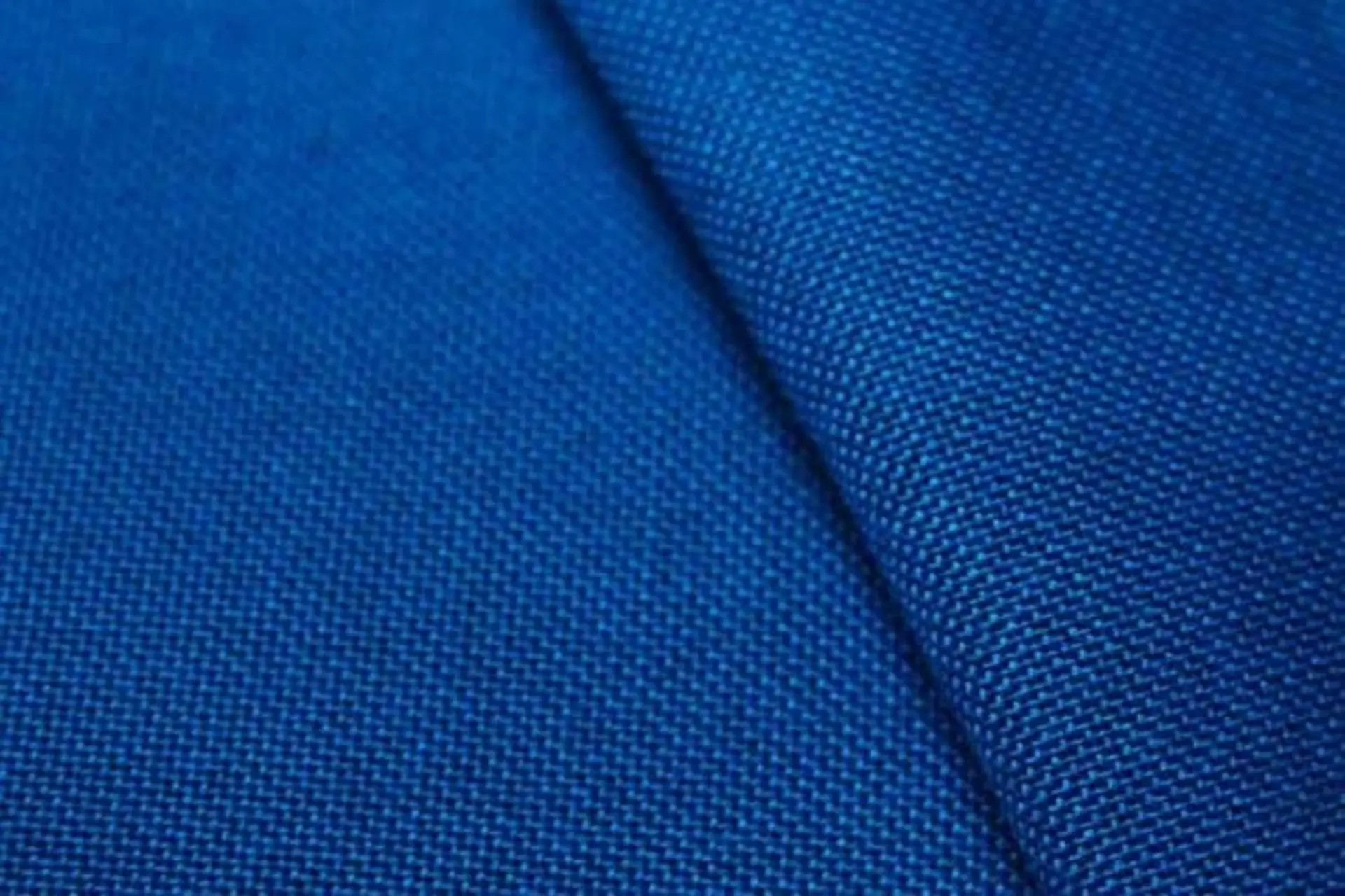 Đặc tính chất liệu poly