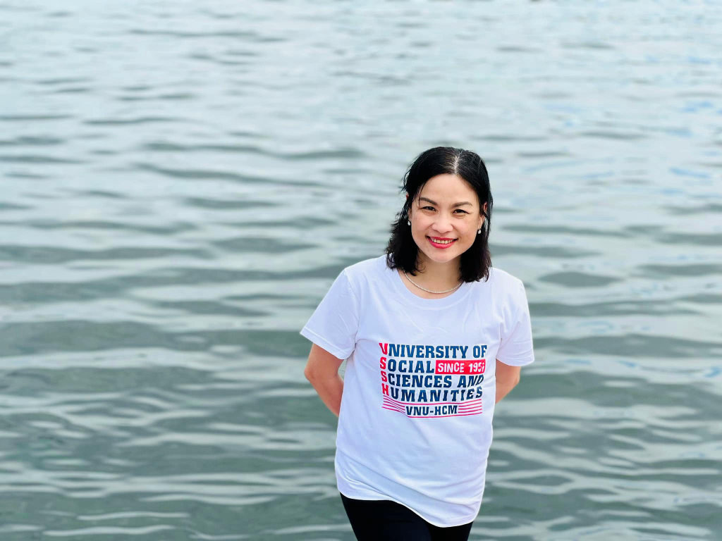 Đồng Phục USSH Mẫu Mới, Bảng Giá & Nơi Mua Chính Hãng 17 ztZ4pvHzSXPuYyQI1ObJkDLN